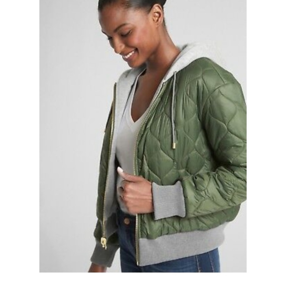 GAP Reversible Olive Green Quilted Bomber Jacket Size Medium